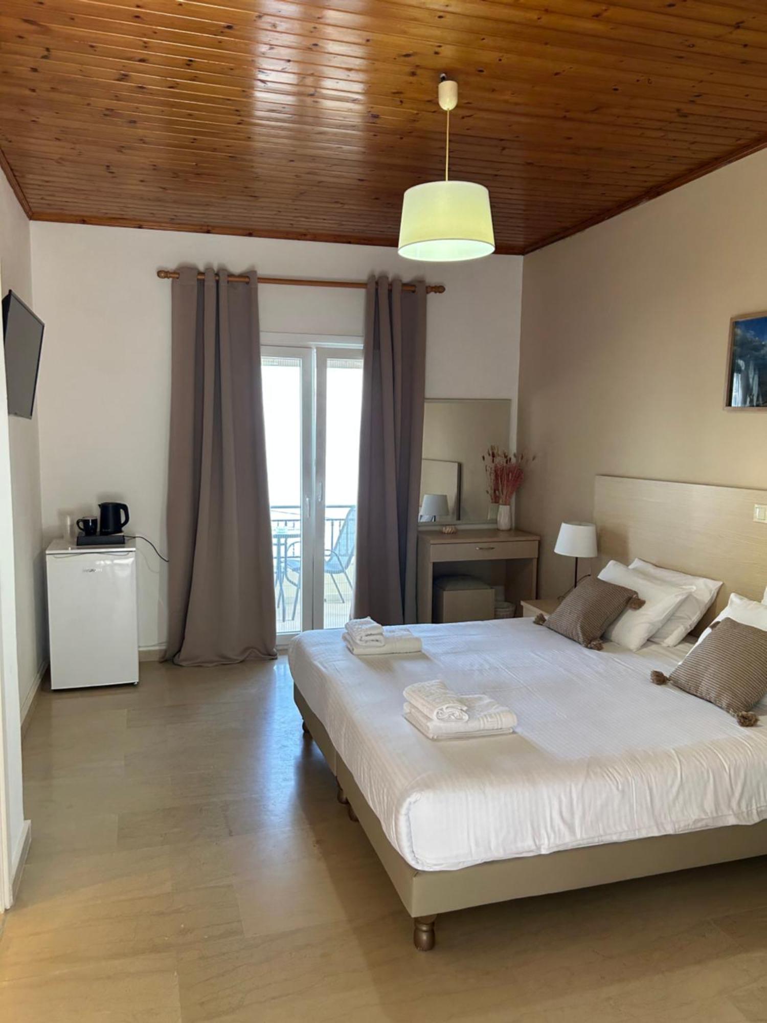 בוקארי Akrogiali Rooms מראה חיצוני תמונה